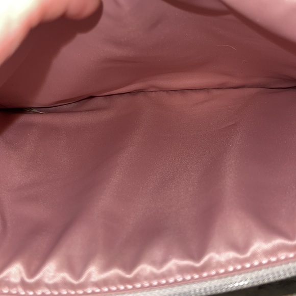 Khaki Coach clutch with pink satin lining - Picture 5 of 5